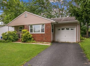 60 Columbine Cir, Toms River, NJ