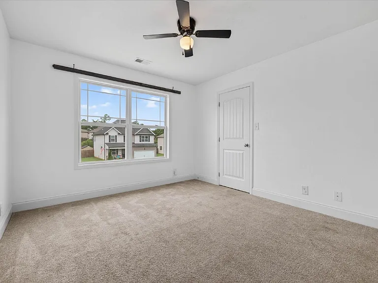 1264 Black Oak Cir — Photo 6