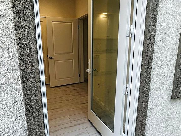 2nd image of 3279 Talbot Dr #1