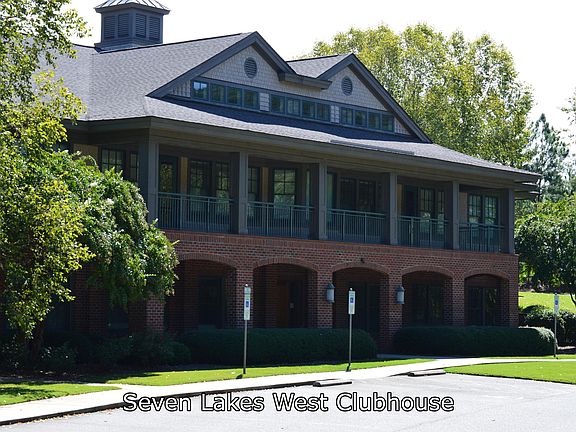 3rd image of 107 Baker Cir