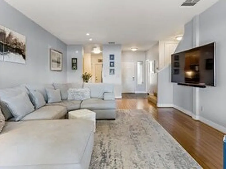 330 S Overlook Dr — Photo 9