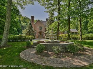 115 Whitetail Run Rd, Dalton, PA 18414