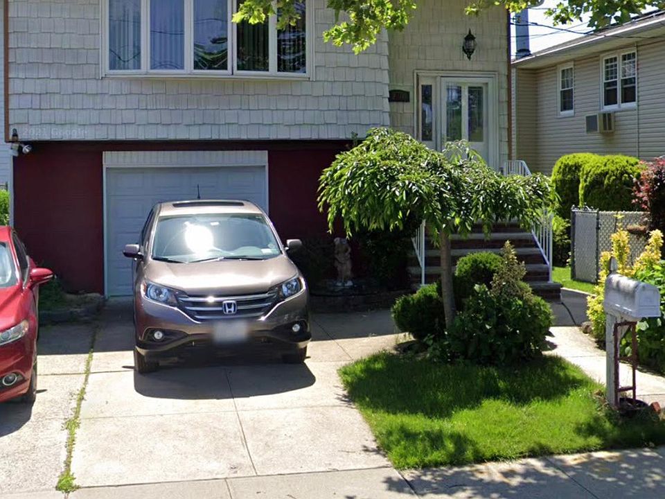 1st image of 290 Weed Ave #2F