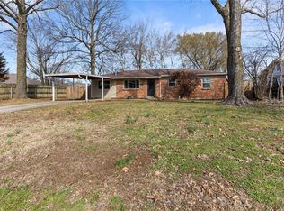 2310 Magnolia Dr, Springdale, AR 72762