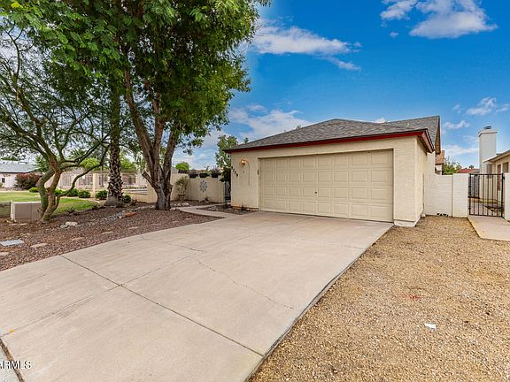 2nd image of 8759 W SAINT JOHN Road