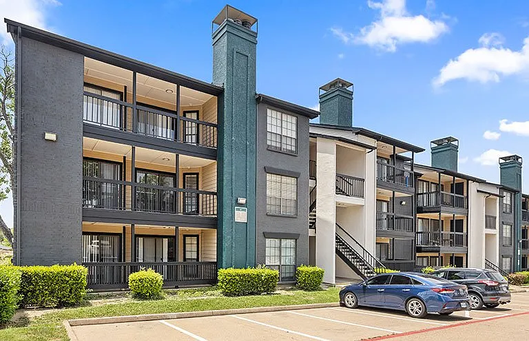 Infinity on The Mark Apartments — Photo 22