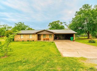 710 Pecan St, Omaha, TX 75571