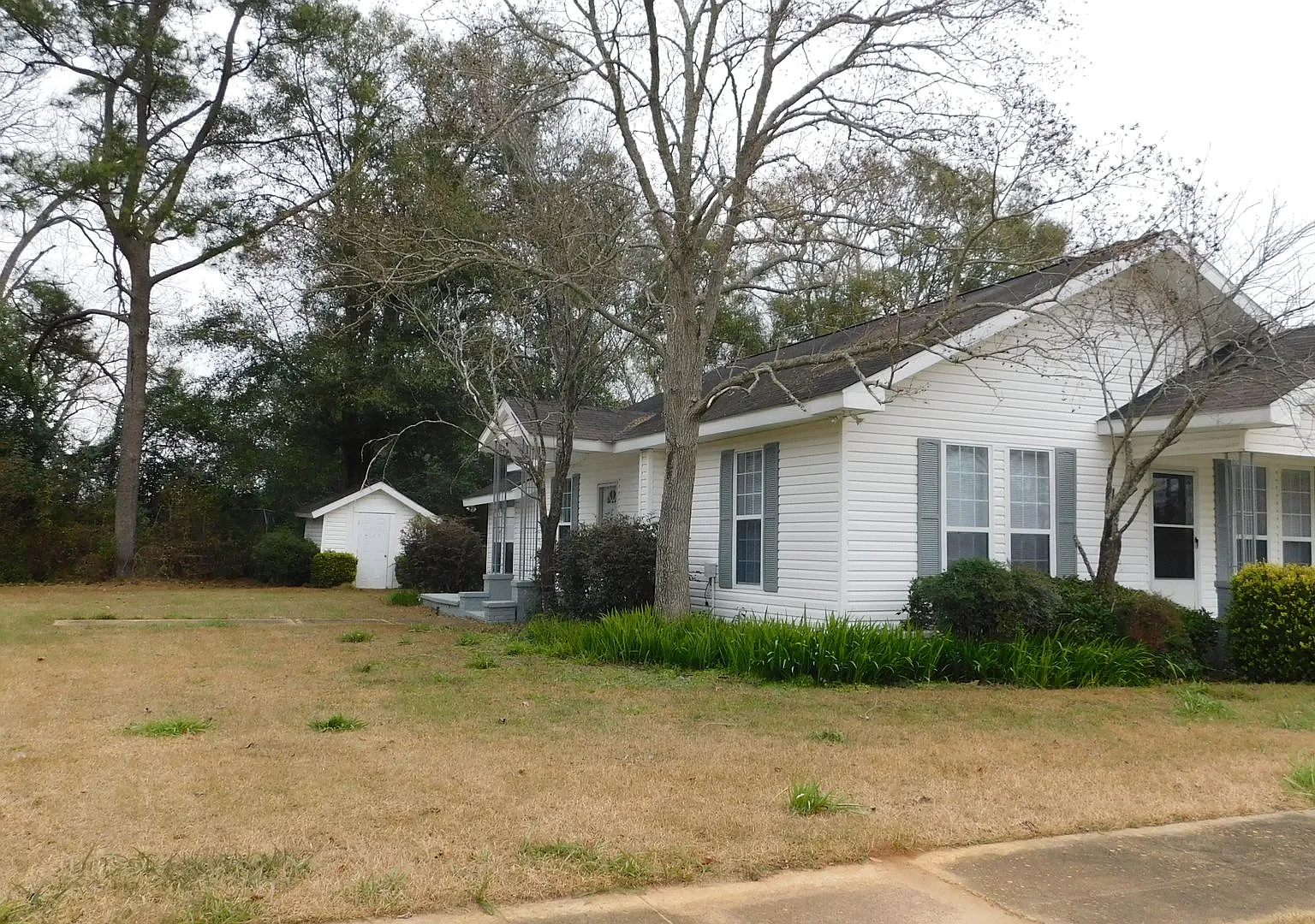 East McKinnon Street, New Brockton, AL — Photo 2