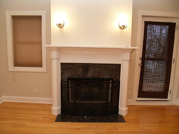 5th image of 6432 N Hermitage Ave APT 2W