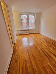 Rented by Metro Park Realty Inc