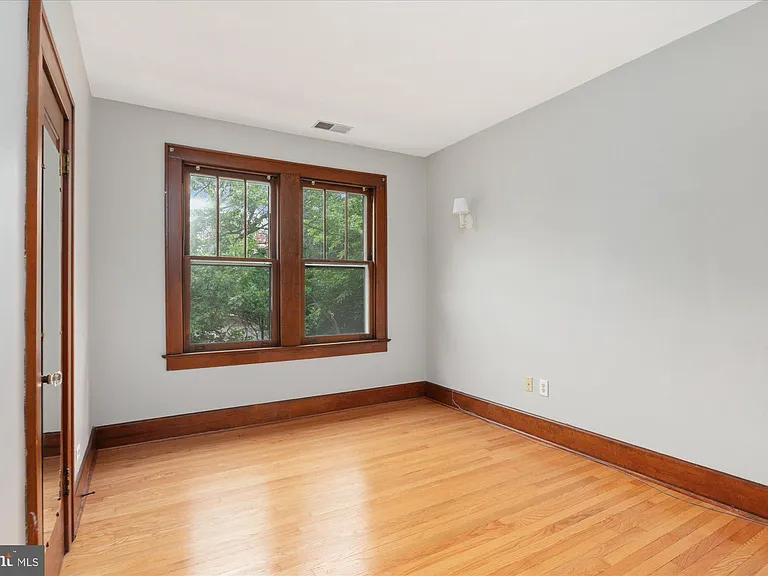 1431 N Fillmore St — Photo 32