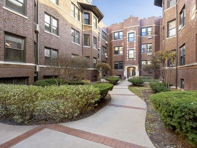 531 W Addison St APT 2S, Chicago, IL, 60613