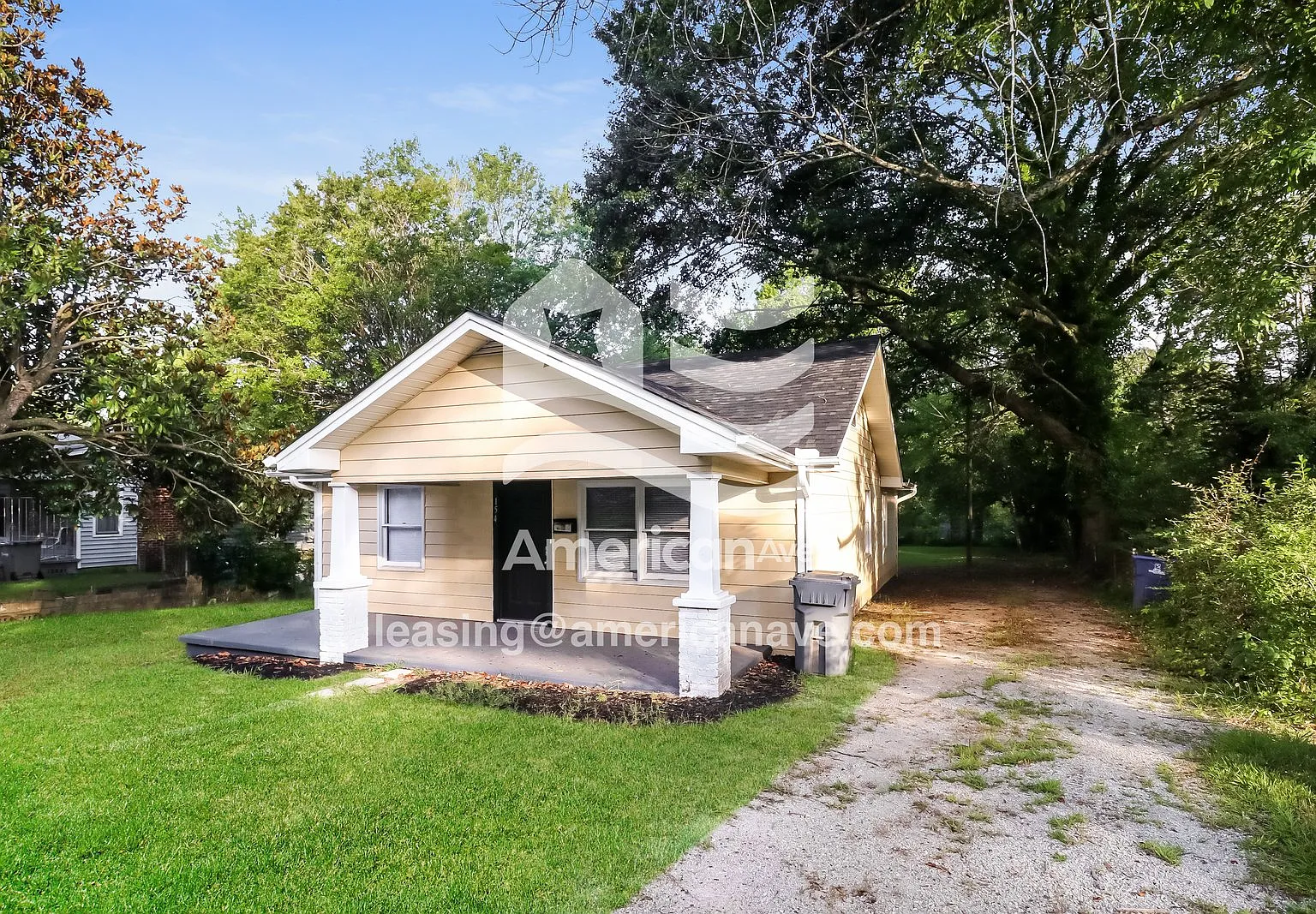 3 bed, 1.0 bath, 1286 sqft, $1,520 — Photo 2