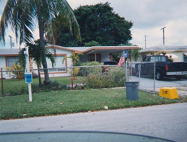 2nd image of 2411 SW 42nd Ave