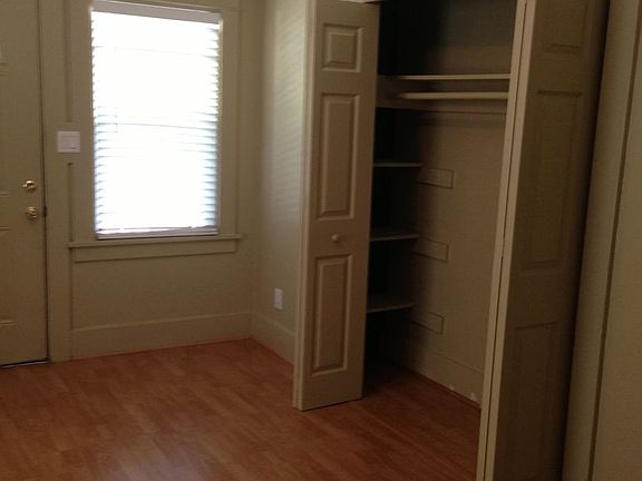 3rd image of 824 Richardson St