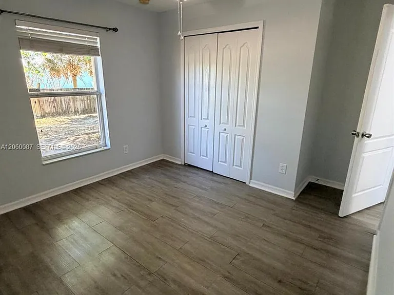 507 Peerless Cir — Photo 10