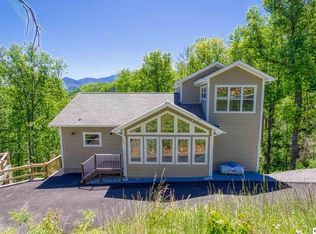 919 Cliff Branch Rd, Gatlinburg, TN 37738