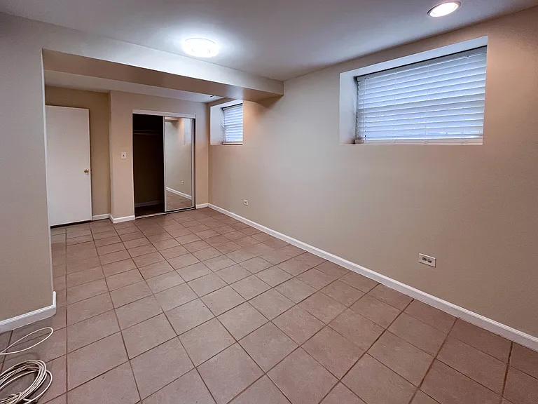 2237 N Kedzie Blvd #G — Photo 12