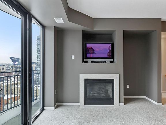 4th image of 500 Grant St E #1303