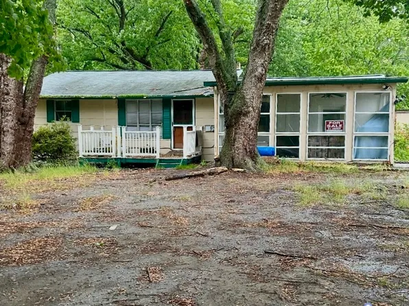 418 Jesse Dupont Hwy, Burgess, VA 22432