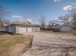 1624 Navajo Trl, Kingsland, TX 78639