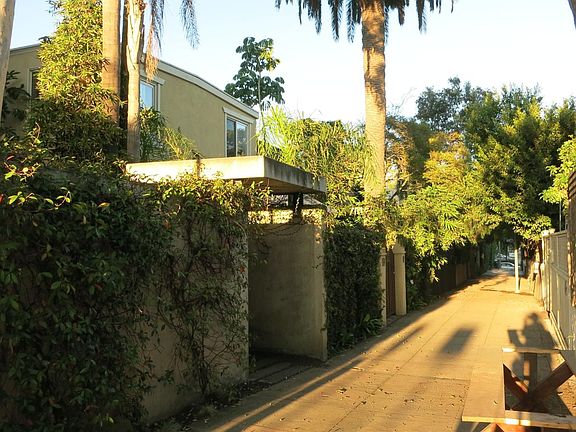 Breeze Ave.