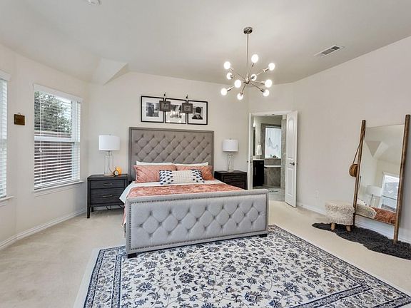 4th image of 2301 Leeward Pl