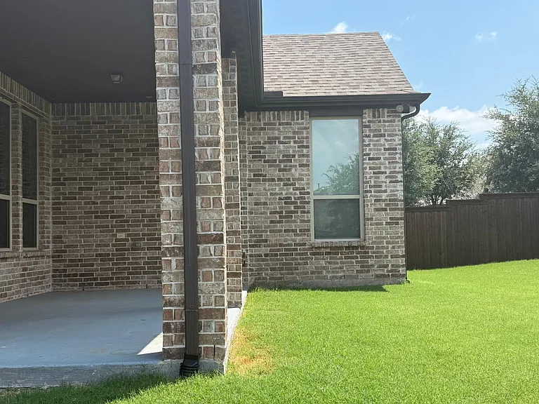 8533 Pine Valley Dr — Photo 28