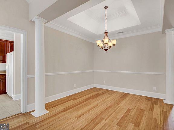 4th image of 7574 Elliott Dr