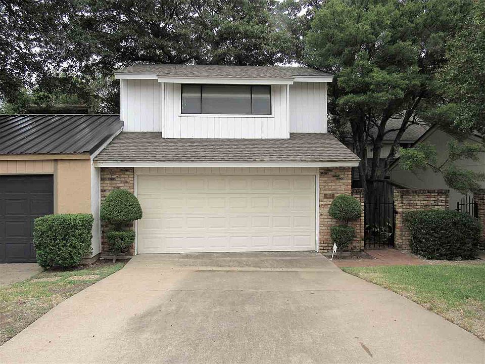 1st image of 4112 Village Oak Dr
