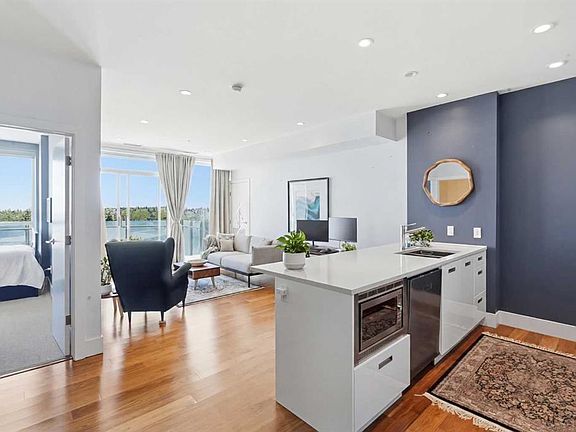 2nd image of 2505 NE 17th Ave SW #406