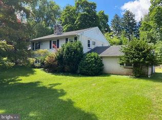 335 Kimber Dr, Phoenixville, PA 19460