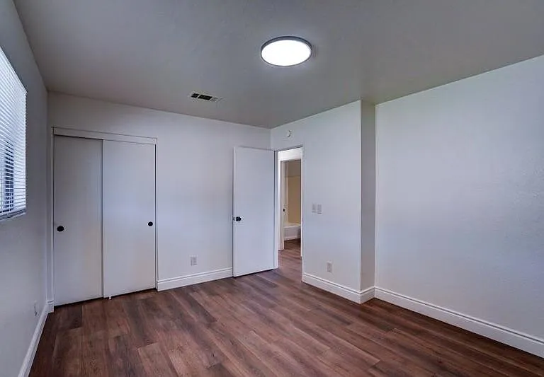 11852 Ivy Ave — Photo 11