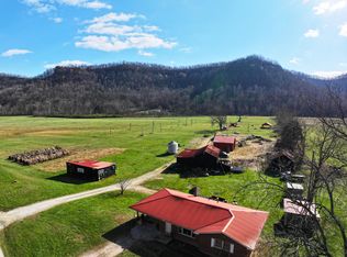 4405 Red Lick Rd, Irvine, KY 40336