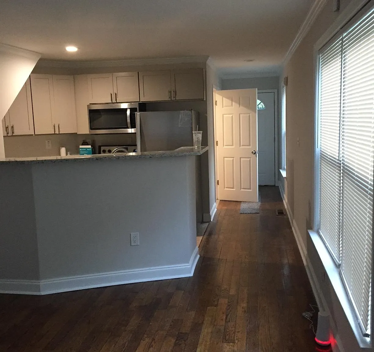 3 bed, 2.5 bath, 2512 sqft, $1,900 — Photo 3