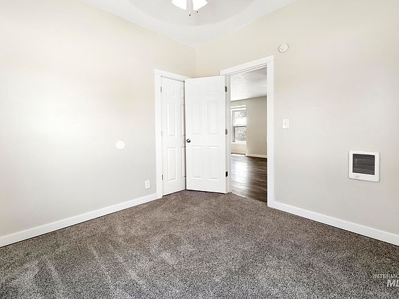 5th image of 154 Van Buren St
