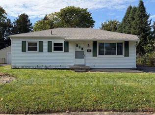 1587 Garwood Dr, Dayton, OH 45432