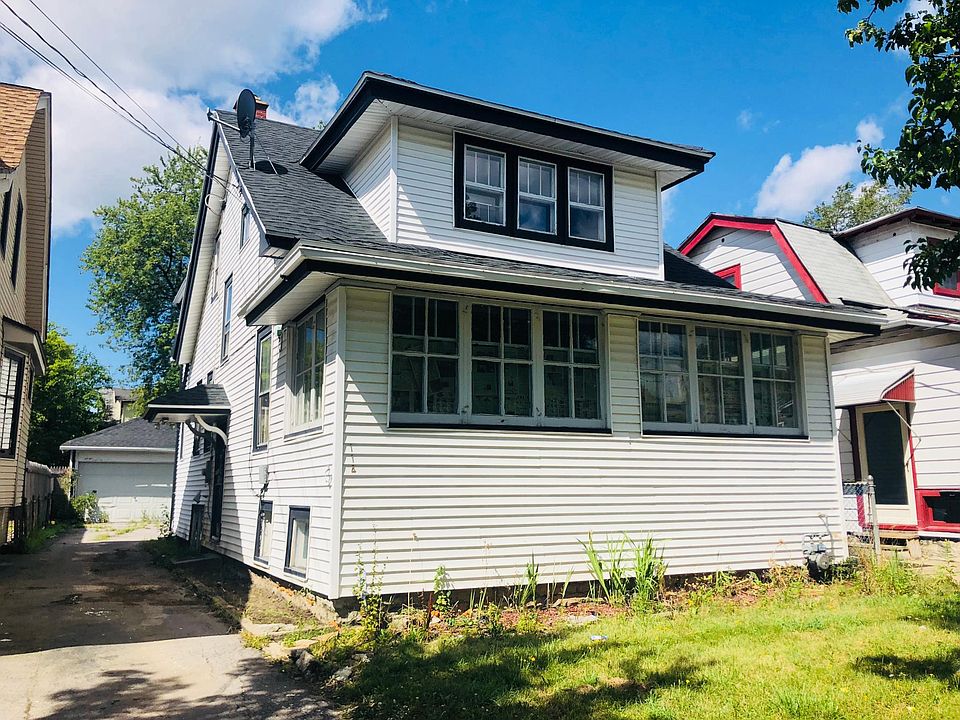 1st image of 114 Thatcher Ave