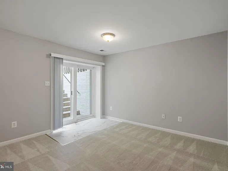 1026 Longview Ln — Photo 34