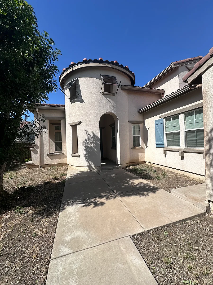 Building Photo - 649 W Viento St