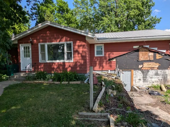 781 4th Ave SE, Wells, MN 56097