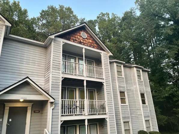 1300 Park Glen Dr APT 301, Raleigh, NC 27610