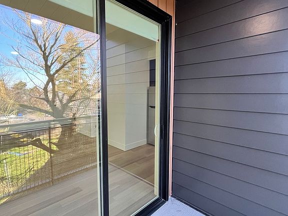 5th image of 1355 N Liberty St #206