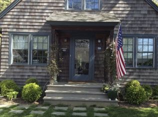 24 Talmage Ln, East Hampton, NY 11937