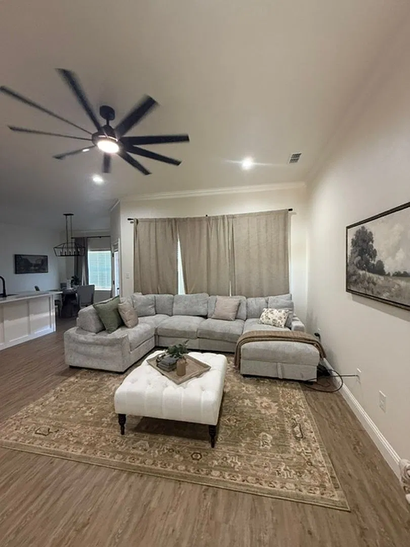 7619 Hudson Way — Photo 1