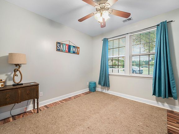 4th image of 108 Terrapin Cir