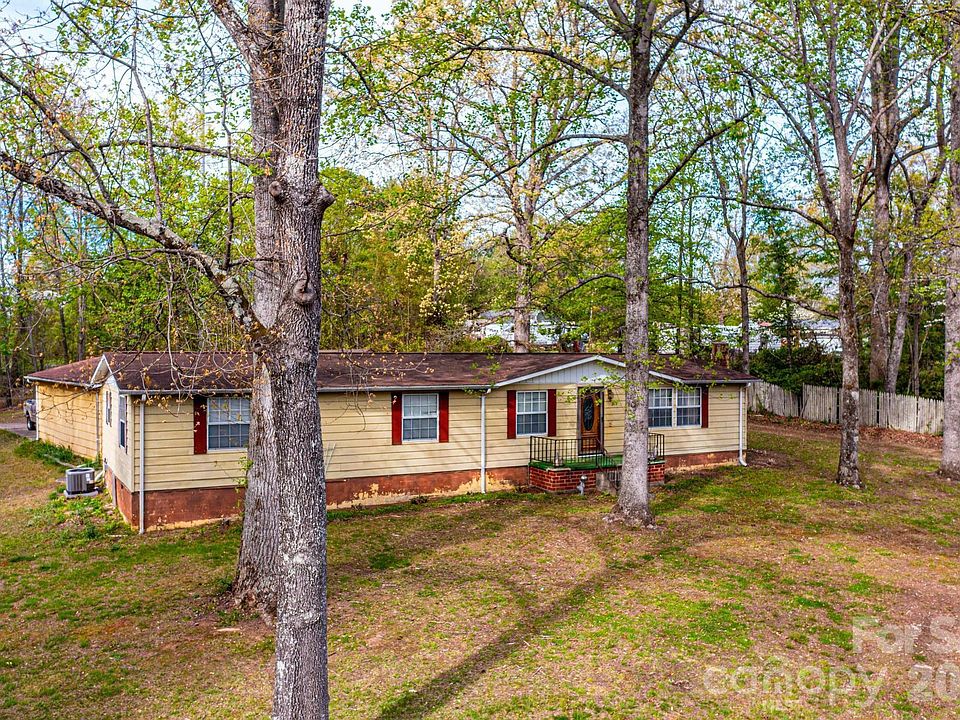 1st image of 2474 Chandler Pl