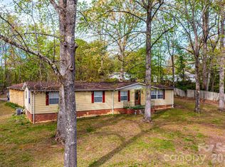 2474 Chandler Pl, Granite Falls, NC 28630