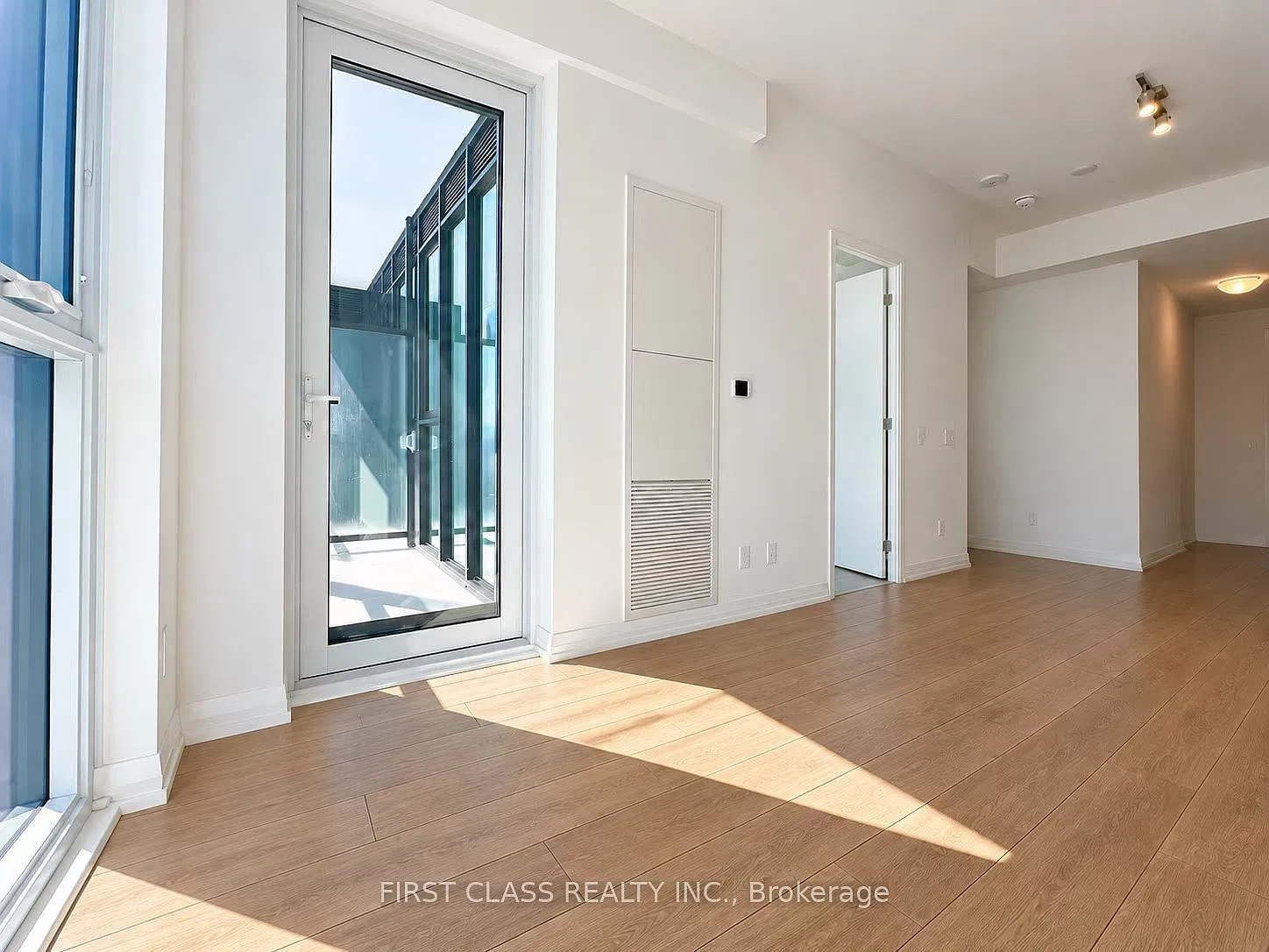 1 bed, $2,600 — Photo 3