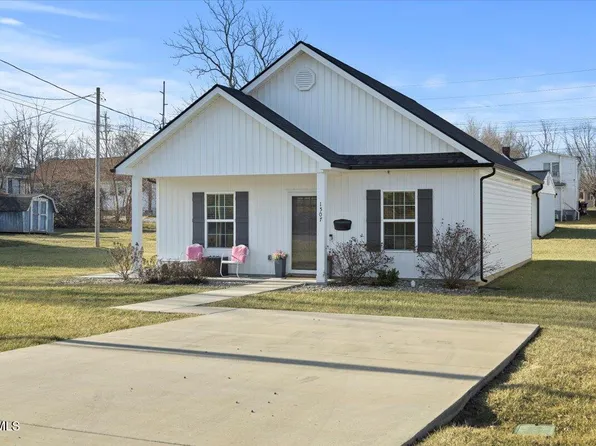 1507 E Millard St, Johnson City, TN 37601